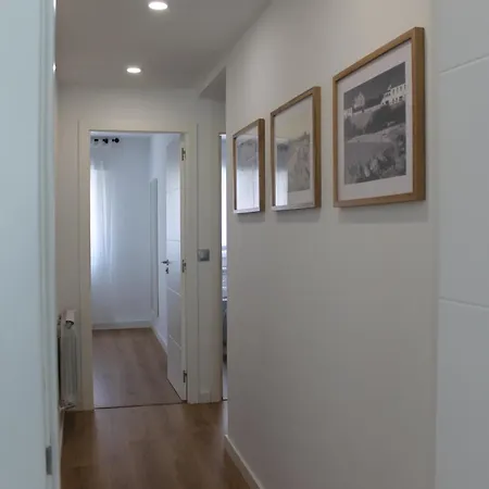 Piso Cesteiros Plaza アパート